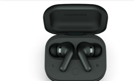这是摩托罗拉即将推出的MotoBuds和Buds+耳机